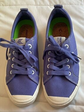 Pantone - Cariuma Canvas Lace-Up Sneakers in Color of the Year—Very Peri